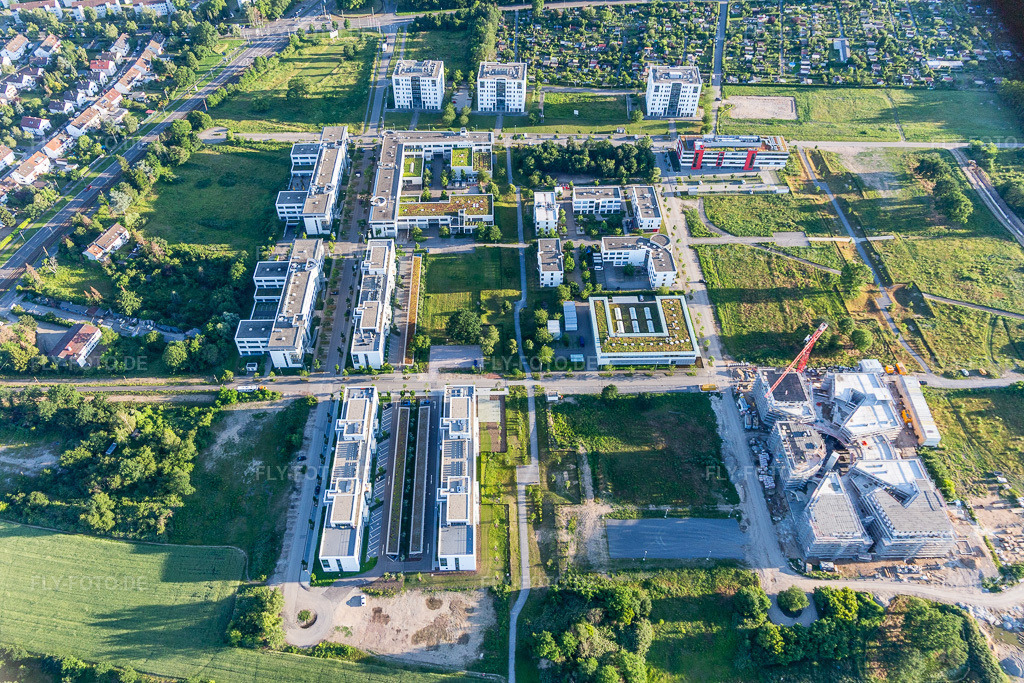 Luftbild: Technologiepark im Ortsteil Rintheim in Karlsruhe im Bundesland Baden-Württemberg in Deutschland. Foto: IMG_115213.jpg vom 13.06.2019 durch Werner Riehm/FLY-FOTO.de