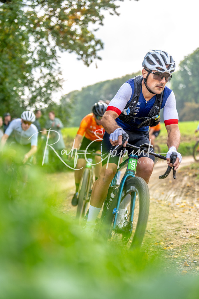 Ralf Eppink Photography 20251012_DSC03465 | Sportfotografie, Eventfotografie, Porträtfotografie, Radsport Fotograf, Triathlon Fotograf, Düsseldorf Fotograf, Köln Fotograf, Actionfotografie, Teamfotografie, Peoplefotografie, Business Portraits, Veranstaltungsfotografie, Reportagefotografie - Realisiert mit Pictrs.com