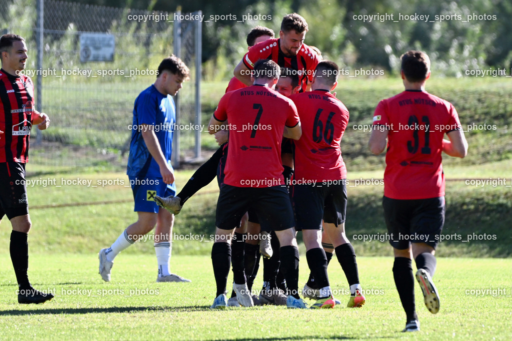 ATUS Nötsch vs. Thal Assling | Jubel ATUS Nötsch Mannschaft, #7 Harald Ottowitz ATUS Nötsch, #66 Gasper Hozjan ATUS Nötsch, #31 Jernej Schwarzmann ATUS Nötsch, ATUS Nötsch vs. Thal Assling, ATUS Nötsch vs. Thal Assling am 31.08.2025 in Nötsch (Dobratsch Arena), Austria, (Photo by Bernd Stefan)