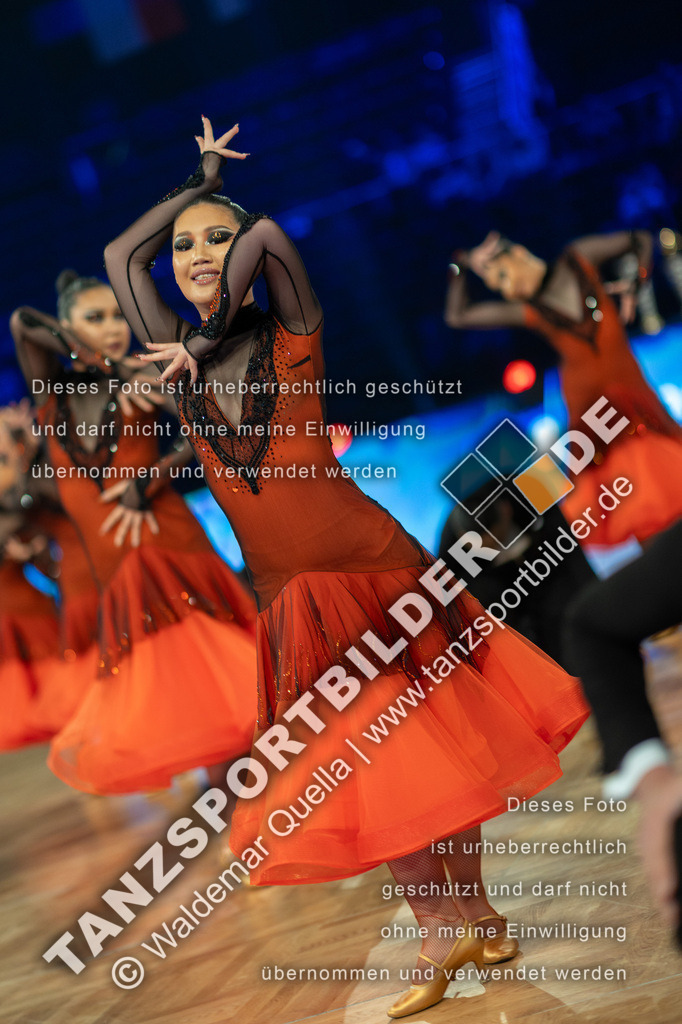 20251206-01667 | Hier finden Sie Tanz Bilder vom Latein und Standard Formationen tanzen. Sportbilder vom Tanzsport. Schöne Fotos und von Weltmeisterschaft, Europameisterschaft, Bundesliga, Regionalliga, Oberliga und Landesliga sowie von GOC Stuttgart, DanceComp, WM Bremen