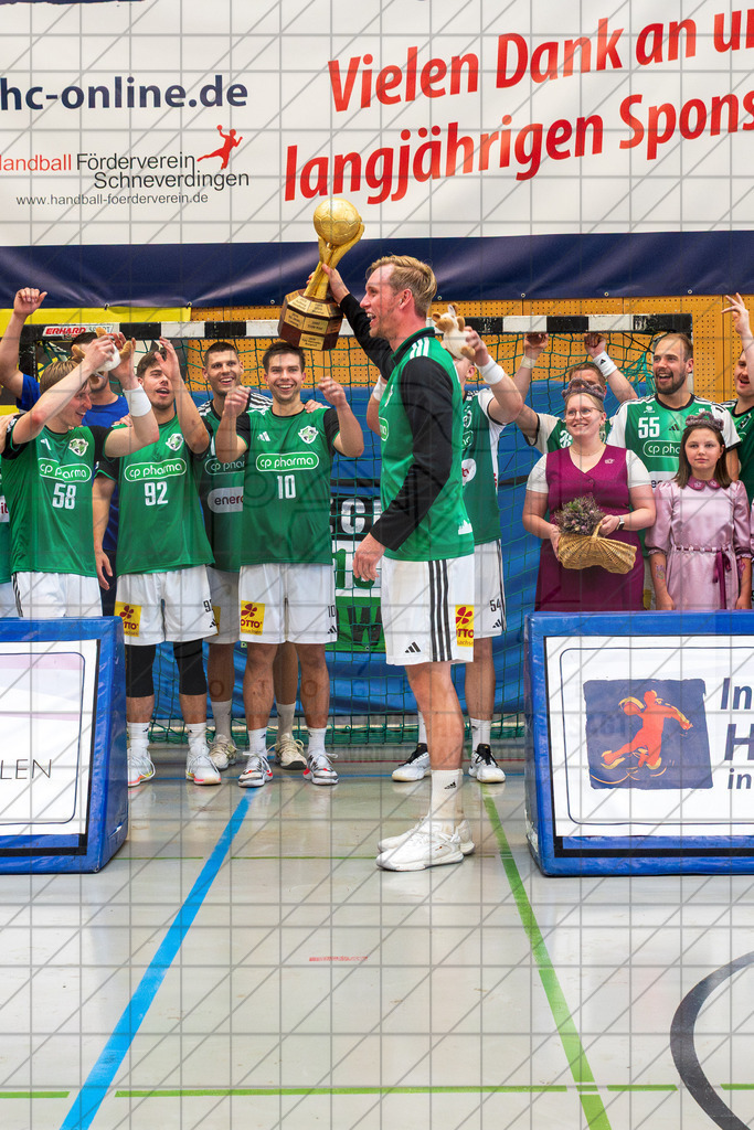 IHC 2026 - TSV Hannover-Burgdorf vs. HC Hamburg | Marian Michalczik (TSV Hannover-Burgdorf #22); IHC 2026 - TSV Hannover-Burgdorf vs. HC Hamburg am 09.08.26 in Sporthalle KGS, Schneverdingen - Realisiert mit Pictrs.com