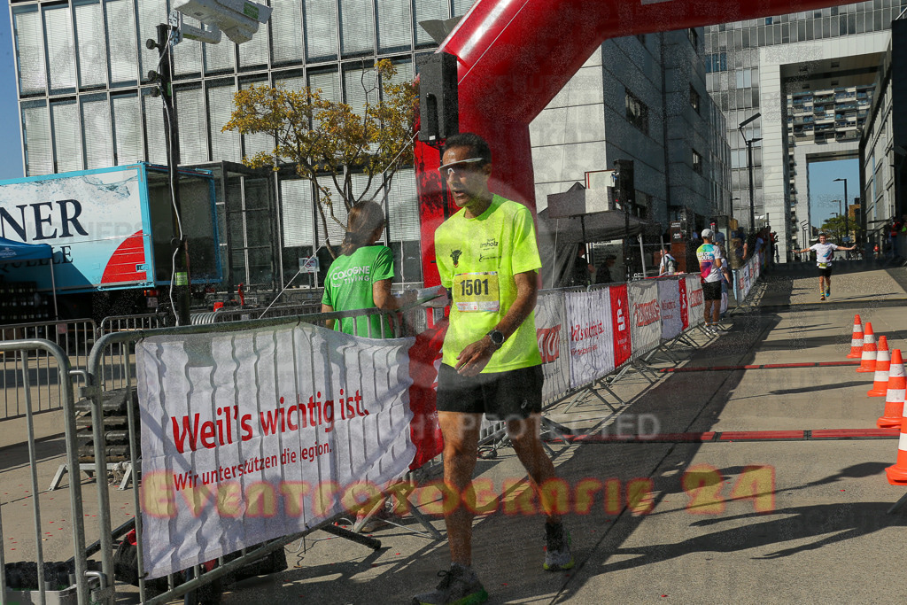 240921_1512_EX1_4569 | Sportfotografie im Rhein-Sieg Kreis, Köln, Bonn, NRW, Rheinland Pfalz, Hessen, etc. Unser Tätigkeitsfeld umfasst den Laufsport vom Volkslauf über den Marathon, Duathlon, Triathon bis zum Ultralauf wie Kölnpfad Ultra oder Schindertrail.