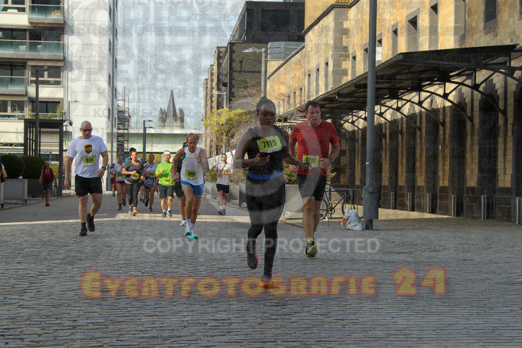 250920_1459_EV4_7766 | Sportfotografie im Rhein-Sieg Kreis, Köln, Bonn, NRW, Rheinland Pfalz, Hessen, etc. Unser Tätigkeitsfeld umfasst den Laufsport vom Volkslauf über den Marathon, Duathlon, Triathon bis zum Ultralauf wie Kölnpfad Ultra oder Schindertrail.