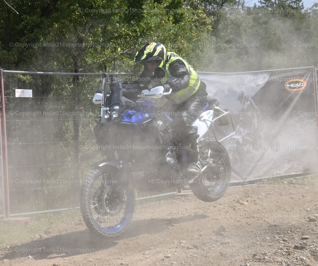 DSC_0438 | Sportfotografie , Motorsport, Motoross, Reitsport, Mointainbike, Enduro,
Landschaft , Outdoor, Eventfotografie, Landschaft, Bilder online bestellen - Realisiert mit Pictrs.com