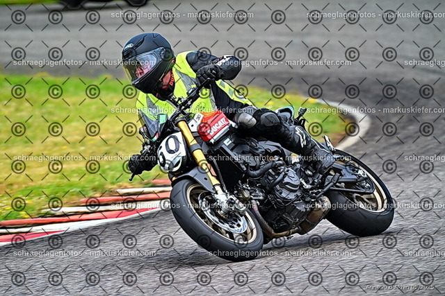 25bt02-0291 | markuskiefer.com - Realisiert mit Pictrs.com