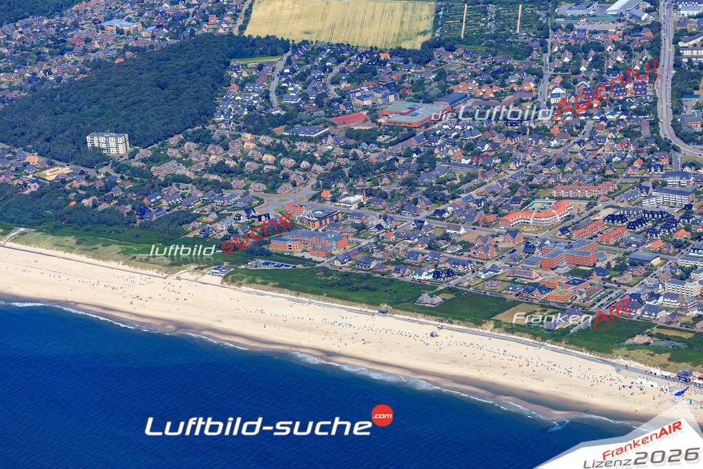 Die Luftbildaufnahme Westerland - Sylt wurde 2018 mittels Flugzeug (keine Drohne) erstellt. Perfekte Schärfe und Druck- Auflösung- Garantiert!