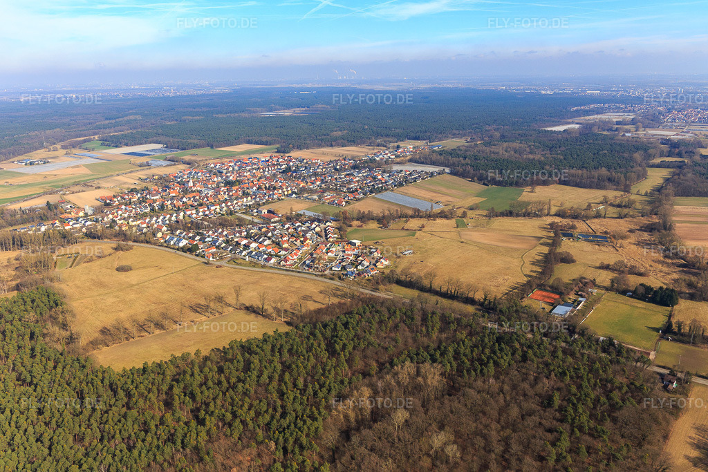 Luftbild: Dorfansicht von Süden in Hanhofen im Bundesland Rheinland-Pfalz in Deutschland. Foto: IMG_097108.jpg vom 25.02.2017 durch Werner Riehm/FLY-FOTO.de