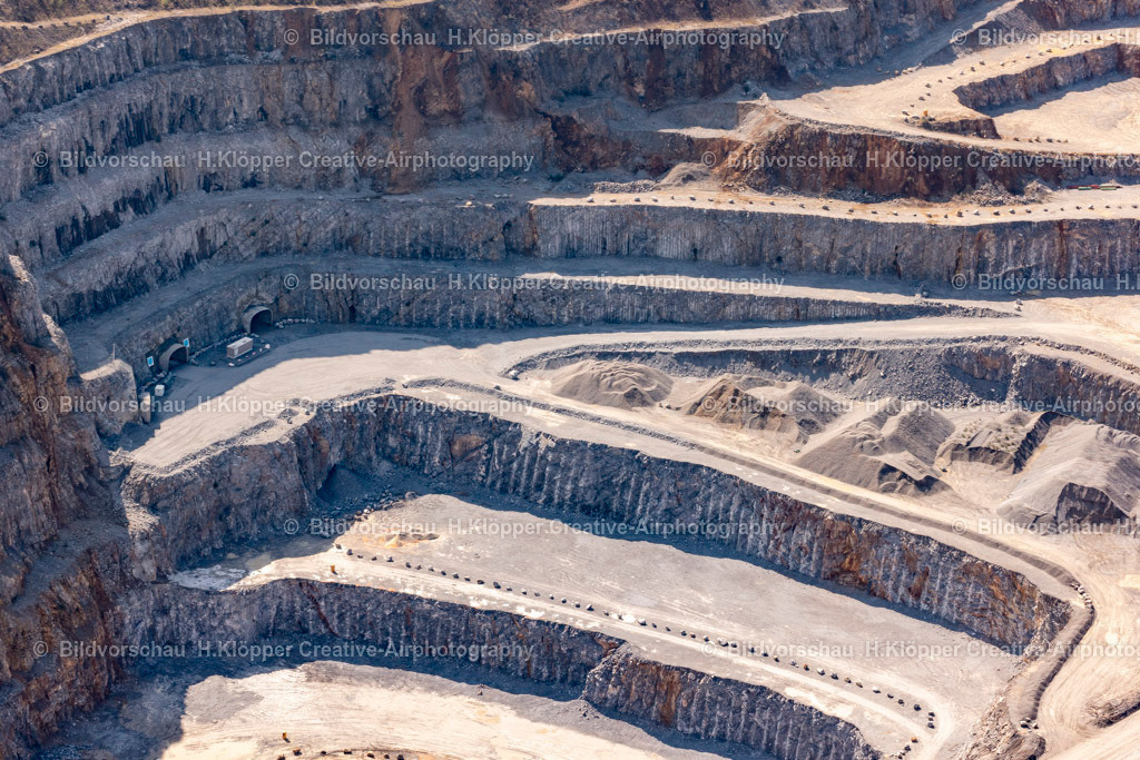 Luftbild Wülfrath Rheinkalk-2873 | Luftbild Wülfrath Rheinkalk - Realisiert mit Pictrs.com