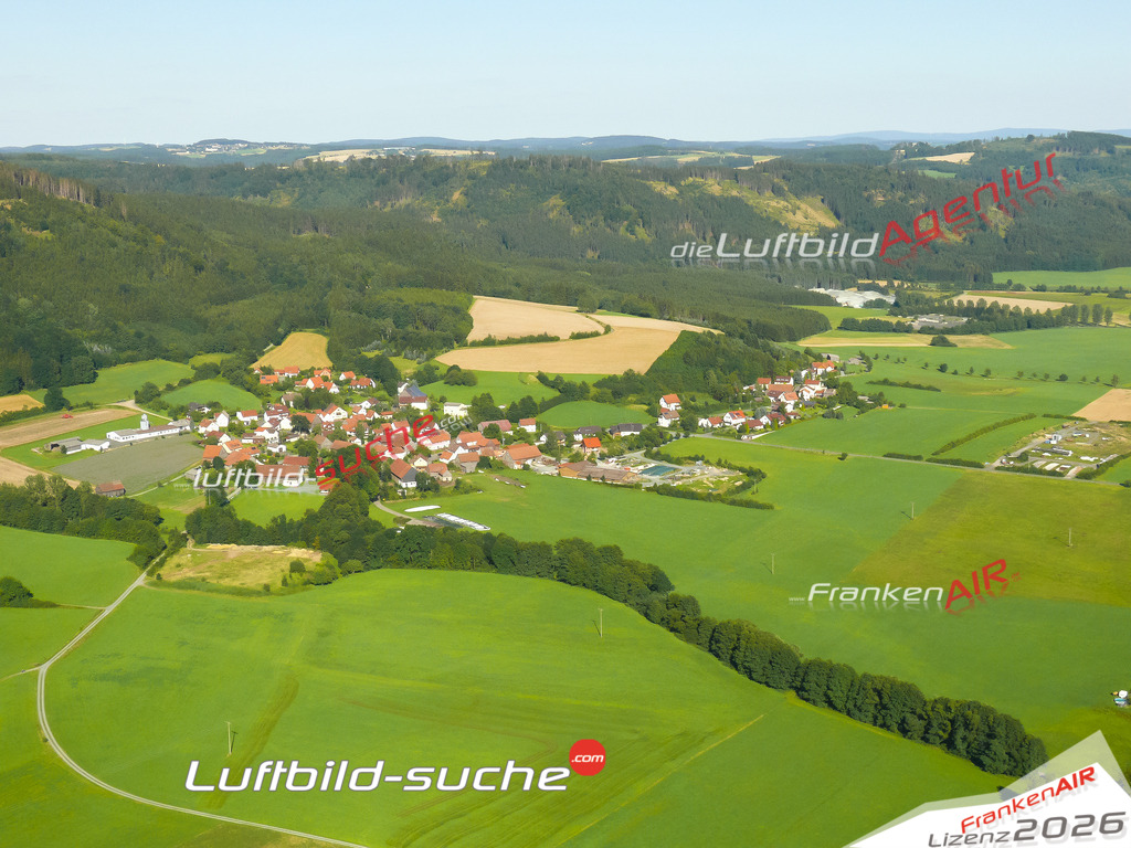 Die Luftaufnahme Losau - Rugendorf wurde vom UL-Flugzeug (keine Drohne) aus fotografiert.Hohe Druck- Auflösung-die Geschenkidee!