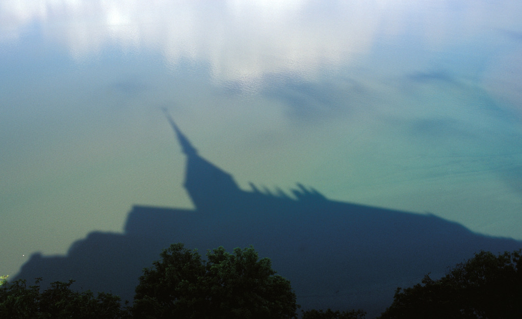 Mont St. Michele Schatten | Mont St. Michele, Frankreich - January 23, 2008: Mont St. Michele Schatten. - Realisiert mit Pictrs.com