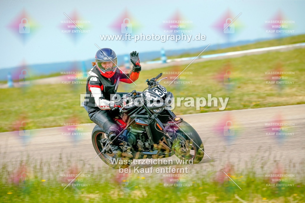 _MOT1113 | Hier findet Ihr Bilder von Touristenfahrten auf der Nürburgring Nordschleife oder von anderen Veranstaltungen die ich besucht habe. Viel Spass beim Durch Schauen 