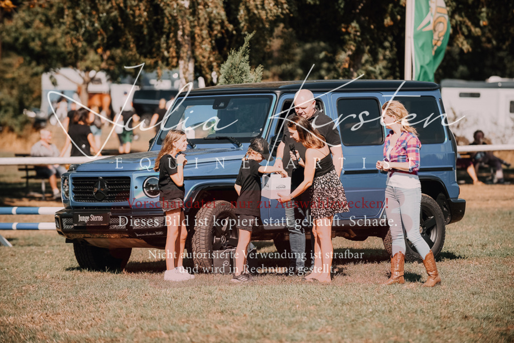 DSC_7866 | Pferde- und Turnierfotografie in Westsachsen. Pferdeportraits, Auftragszeichnungen und intuitive Kunst.