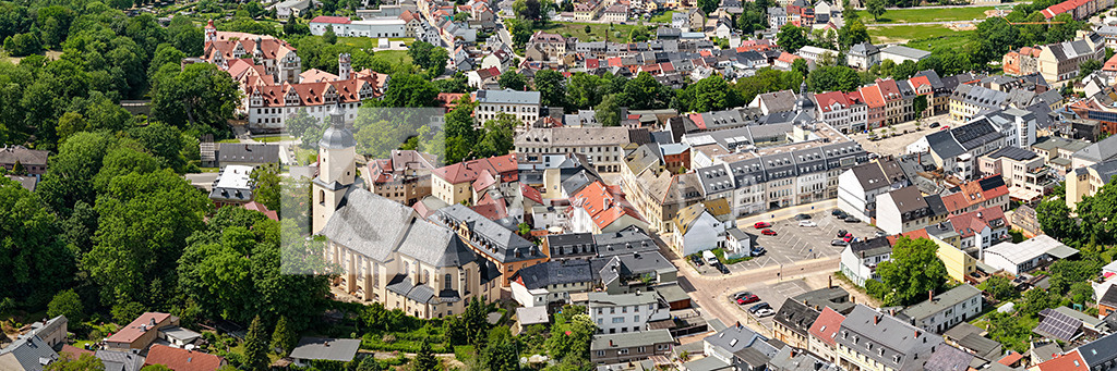 Glauchau-Panorama_0084_D | Stadtzentrum von Glauchau in Sachsen mit Schloss Glauchau und Stadtkirche St. Georgen - Realisiert mit Pictrs.com