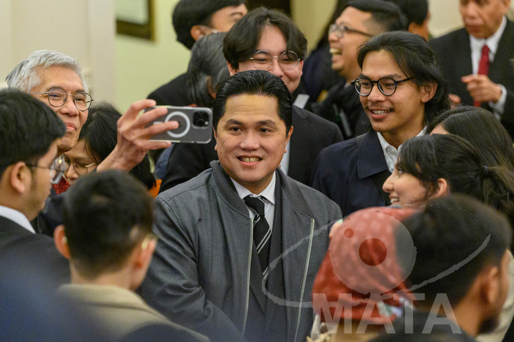 _DWA5541 | Welcoming Jokowi Widodo's arrival by the Indonesian people at Kastens Luisenhof Hotel in the context of the opening of Hannover Messe with Indonesia as Country Partner. Hannover, 15.04.2023 - Realisiert mit Pictrs.com