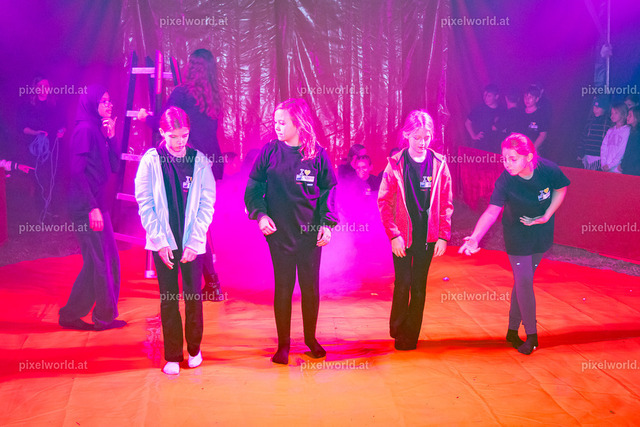 Zirkusvorstellung der MS Feldkirchen Digital | Bildershop von pixelworld.at - Realisiert mit Pictrs.com