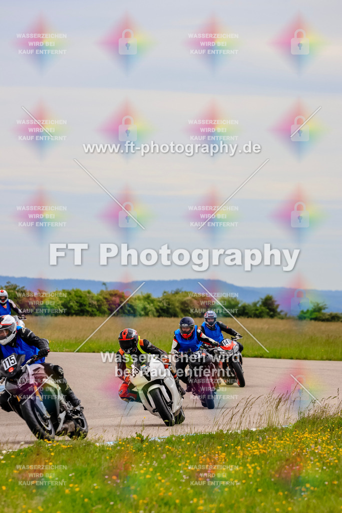 MotoTeam-2898 | Hier findet Ihr Bilder von Touristenfahrten auf der Nürburgring Nordschleife oder von anderen Veranstaltungen die ich besucht habe. Viel Spass beim Durch Schauen 