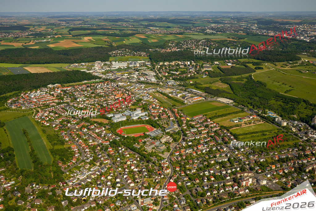 Das Luftbild zeigt  Veitshöchheim - Die Luftaufnahme wurde 2023 vom UL-Flugzeug aus erstellt ( keine Drohne ) - Hochauflösende Luftaufnahme - Für grossformatige Ausdrucke geeignet. Die Geschenkidee !Mit Lizenz und Bildrechte bestellbar