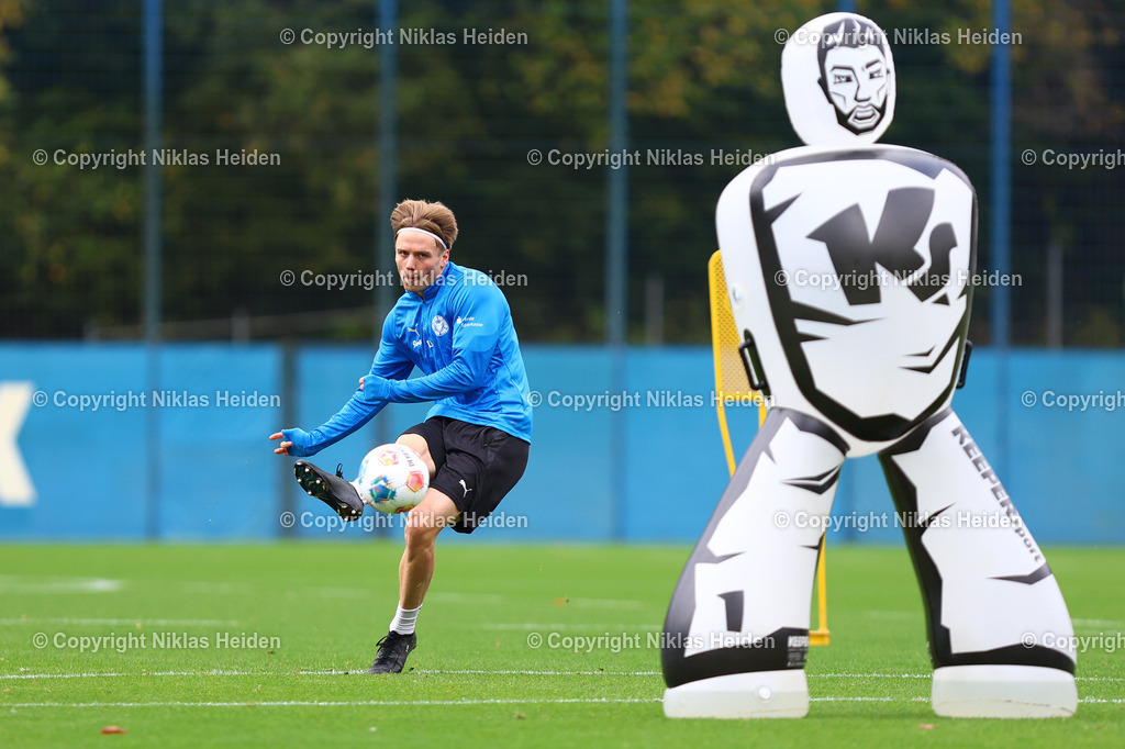 NH_HolsteinKiel_Training_22102025 | #10 Jonas Therkelsen (Holstein Kiel)Fußball I Herren I Training I Saison 2025-2026 I Holstein Kiel I 22.10.2025 I Citti-Fußballpark