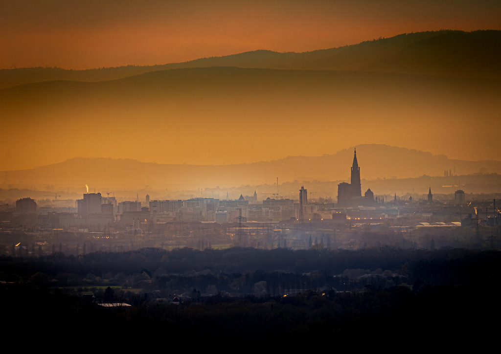 MPI_Sehenswürdigkeiten_0028 | Straßburger Münster im Abendrot  - Realisiert mit Pictrs.com