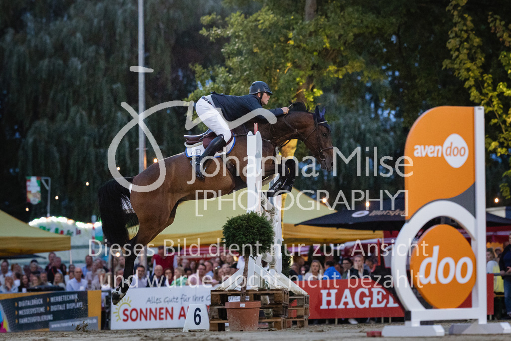 230826_Delbrueck_Barriere-116 | Deine schönsten Turniermomente als professionelle Fotos! Entdecke hochwertige Pferdesport-Fotografie im Online-Shop. Jetzt Fotos finden & bestellen!
