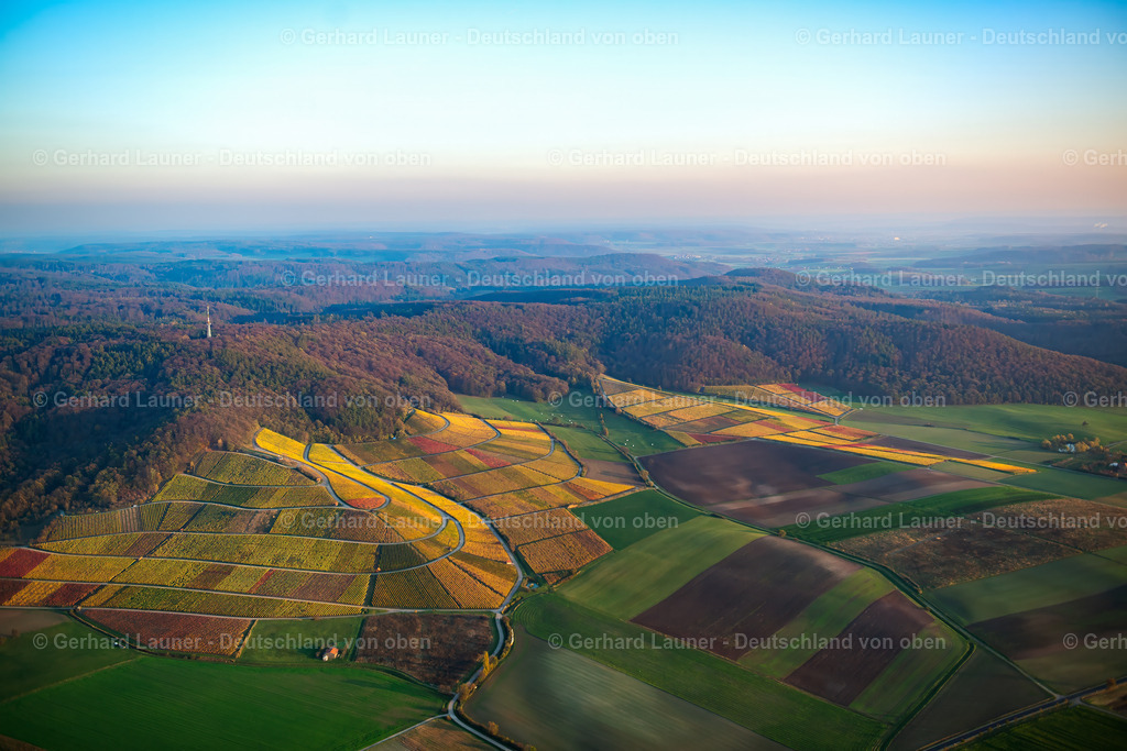 3306060 | Weinbergslandschaft an der Mainschleife bei Escherndorf und Nordheim