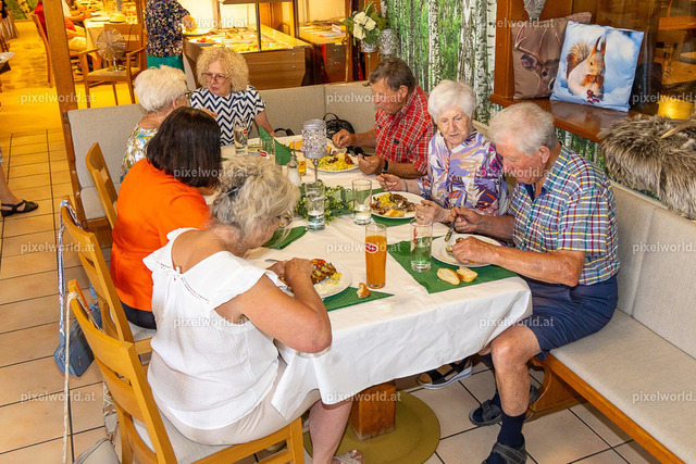 Seniorenbund Feldkirchen - Grillfest | Bildershop von pixelworld.at - Realisiert mit Pictrs.com