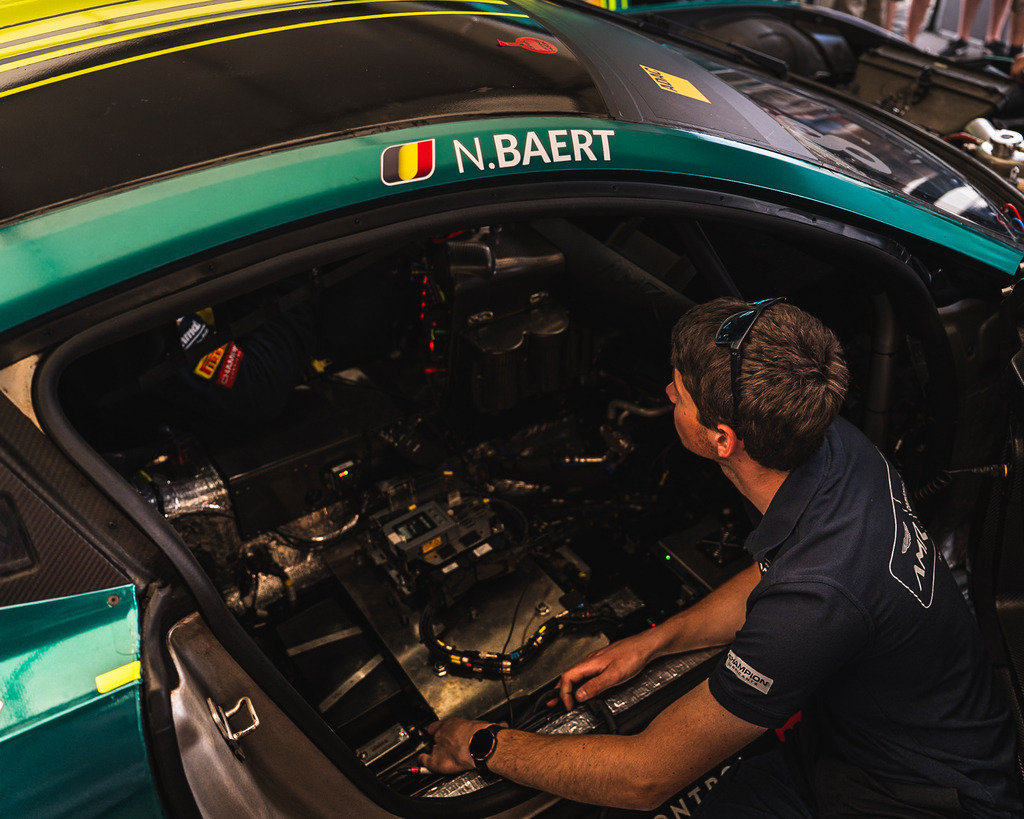 TXO05488 | Exklusive Motorsport-Fotografie aus Leipzig von TXO Media – für Rennfahrer, Teams & Sponsoren. Sausemuth liefert starke Bilder, die Emotion zeigen. Jetzt buchen & glänzen! - Realisiert mit Pictrs.com