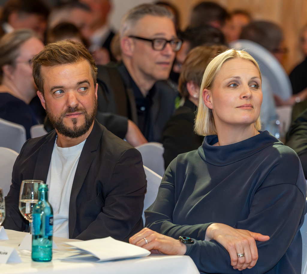 top-top.de 260306-072 | Foto, Video, Fotografie, Videografie, Fotobox, DJ, Discjockey, Musik, Musikbox, Veranstaltung, Photobooth, Amazon, Ebay, Buchtipp, Bestseller, Autor, Verlag, Buch, Wesel, Hamminkeln, NRW, Dinslaken, Rees, Drohne, Hochzeit, Party, Fotobox, Wesel, Fotograf