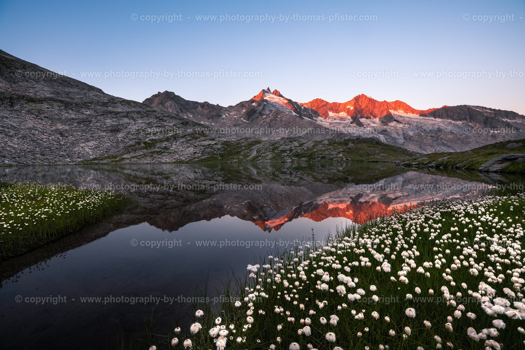 Oberer Gerlossee am Morgen copyright  Thomas Pfister-1 | PHOTOGRAPHY BY THOMAS PFISTER