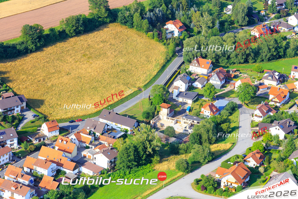 Die Luftaufnahme Friesen - Kronach wurde vom UL-Flugzeug (keine Drohne) aus fotografiert.Hohe Druck- Auflösung-die Geschenkidee!