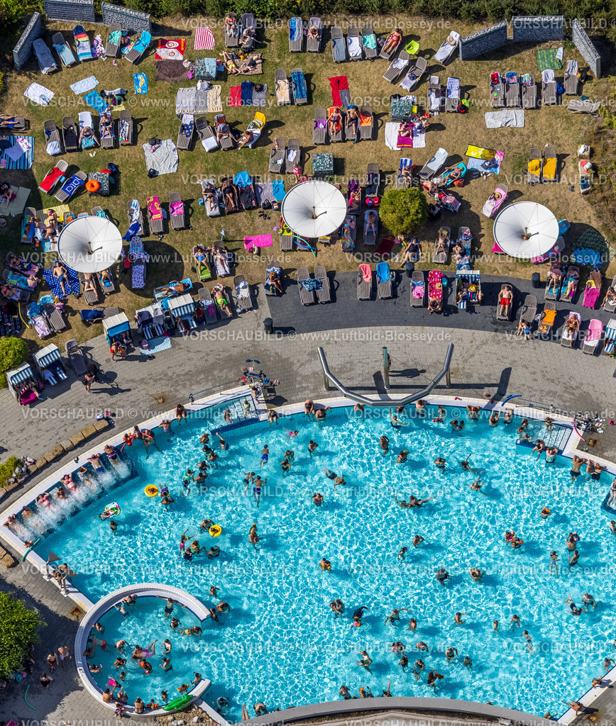 Hamm220801062-2 | Luftbild vom Badespaß bei über 30 Grad im Maximare Mitte, Hamm, Ruhrgebiet, Nordrhein-Westfalen, Deutschland