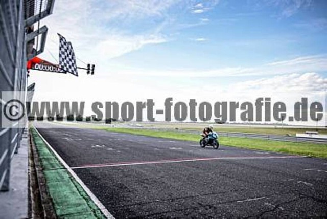 pube3606 | Professionelle Fotos von Sportveranstaltungen, aber auch Hochzeiten und anderen Events. - Realisiert mit Pictrs.com