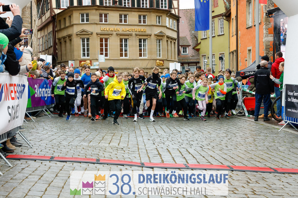 1700m Stadtwerke Jugendlauf | 3 Koenigslauf 2024 1700m Stadtwerke Jugendlauf - Realisiert mit Pictrs.com