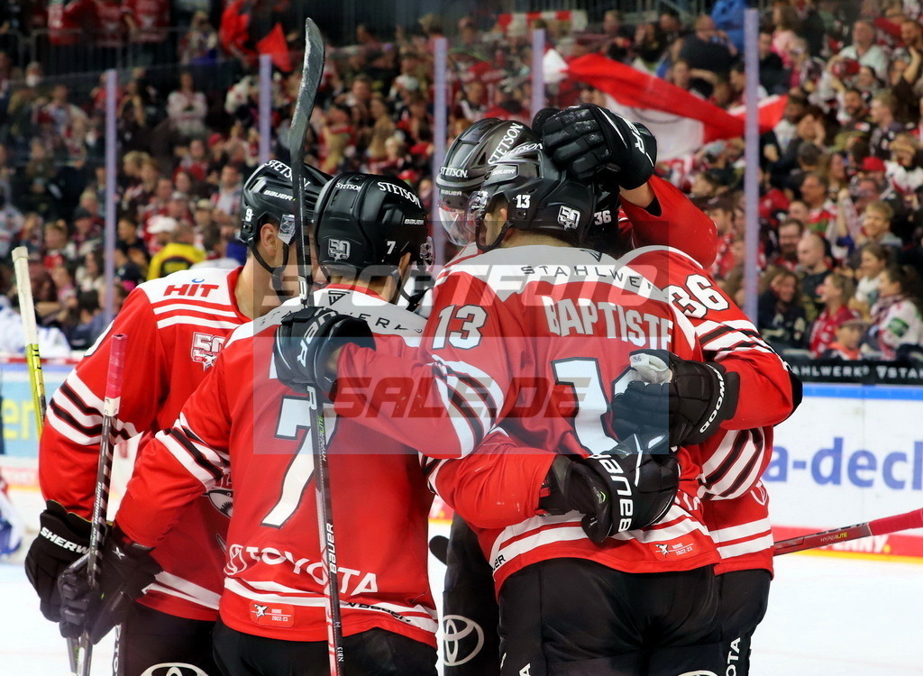 Torjubel Kölner Haie | Torjubel Kölner Haie - Realisiert mit Pictrs.com