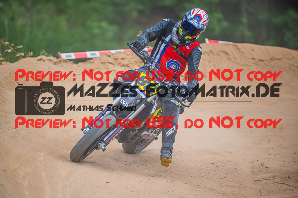 MaZZes_FotoMatrix_220529_7745 | Fotograf Mathias Schmid
Sportfotograf,
Eventfotograf,
Hochzeitsfotograf,
Portraitfotograf