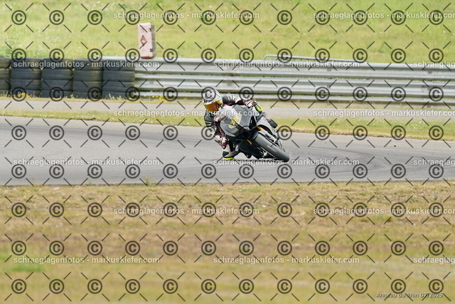 25bt05-0150 | markuskiefer.com - Realisiert mit Pictrs.com