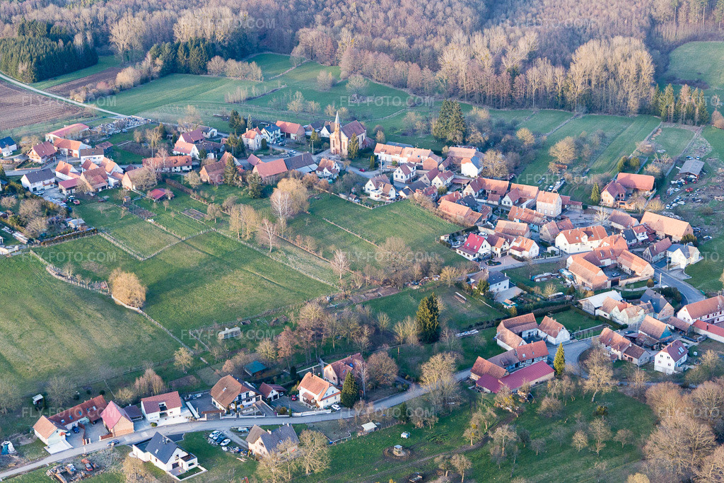 Aerial view: Eberbach in Gundershoffen in the state Bas-Rhin, France. – Photo: IMG_104985.jpg taken on 03/21/2018 by Werner Riehm/FLY-FOTO.com – Resolution of the original: 5472 x 3648 px