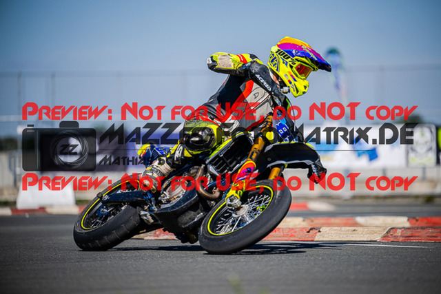 MaZZes_FotoMatrix_220903_1052 | S3