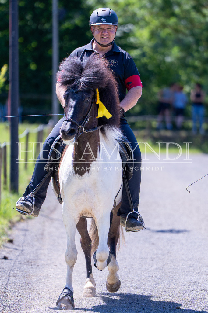 KAI09286 | Ihr sucht einen Fotografen für eure nächste OSI? Ich begleite auch euer Turnier für Islandpferde fotografisch.  - Realisiert mit Pictrs.com