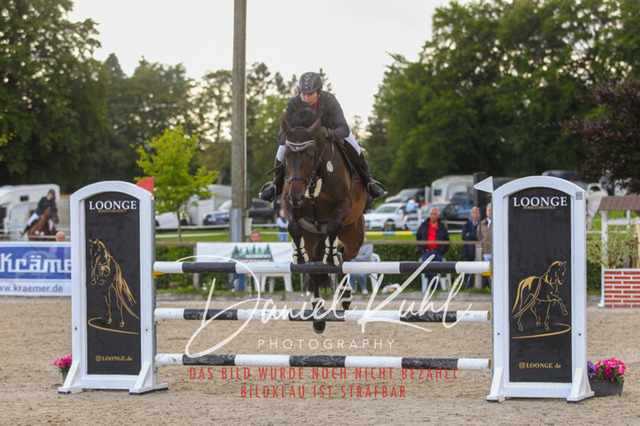 DKP43963 | Turniersportfotografie; Pferdefotografie; Dressurfotografie