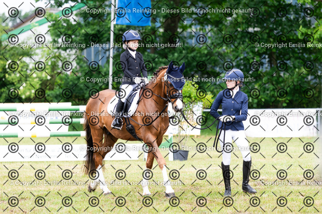 CL5A9150 | Emilia Reinking Fotografie - Realisiert mit Pictrs.com