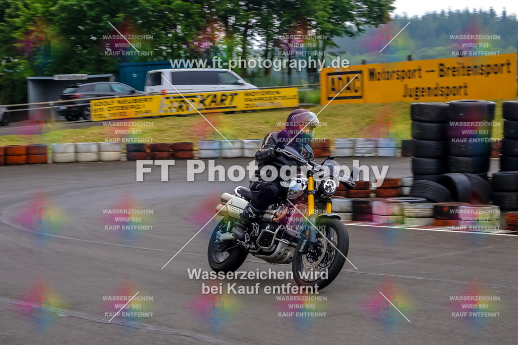 OBK-5284 | Hier findet Ihr Bilder von Touristenfahrten auf der Nürburgring Nordschleife oder von anderen Veranstaltungen die ich besucht habe. Viel Spass beim Durch Schauen 