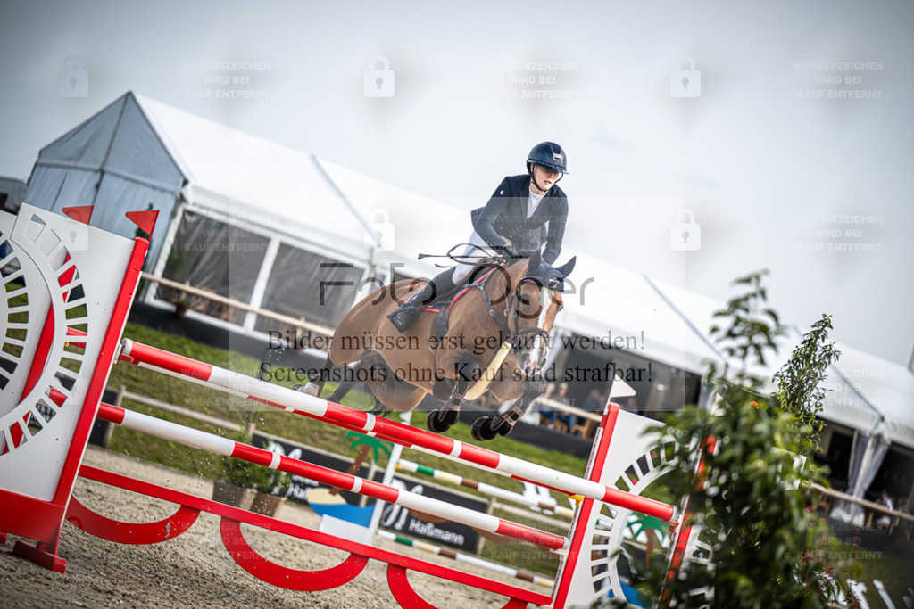 DOS_1403 | Entdecke hochwertige Reitturnierfotos von Foto Oger. Professionell, emotional und authentisch – jetzt Lieblingsmomente im Shop bestellen. - Realisiert mit Pictrs.com