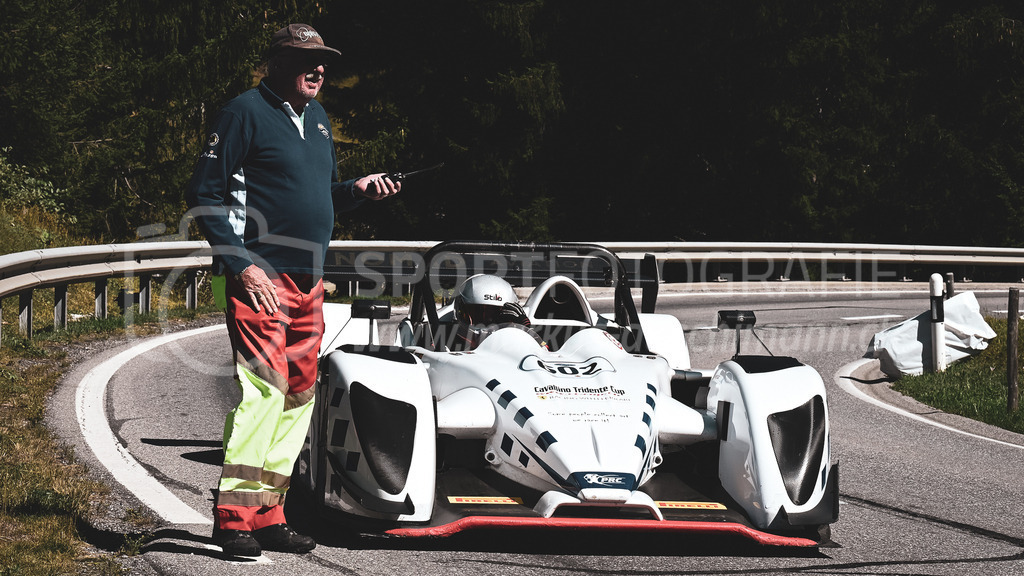 19. Arosa ClassicCar 2023 - 1. September 2023 | 19. Arosa ClassicCar 2023
Arosa, Schweiz
Conigliaro Gian Vito aus Remetschwil mit der Startnummer 602 in einem Pedrazza PRC WPR 60, Jahrgang 2012, in der Klasse Demonstration.
@arosaclassiccar, @arosa.official, #arosaclassiccar, #arosa, #76curves, #classiccar
Bild: Sportfotografie Markus Aeschimann | www.markus-aeschimann.ch - Realisiert mit Pictrs.com