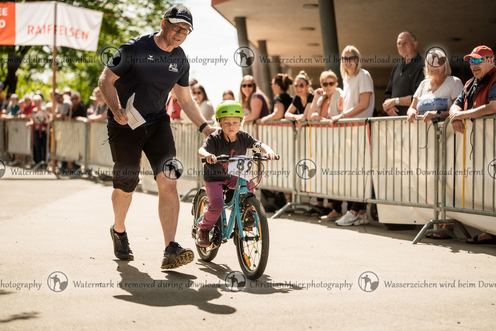 Eierlesen 2026 | Sie wurden bei einem Event oder Sportanlass fotografiert? Hier finden sie ihre Bilder! - Realisiert mit Pictrs.com