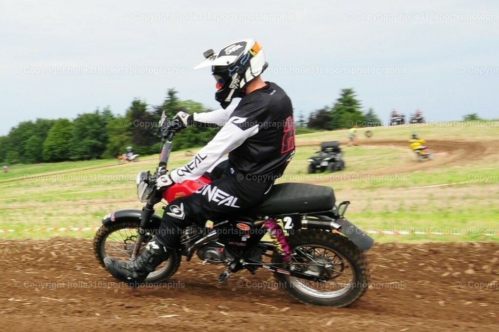 DSC_4866 (2) | Sportfotografie , Motorsport, Motoross, Reitsport, Mointainbike, Enduro,
Landschaft , Outdoor, Eventfotografie, Landschaft, Bilder online bestellen - Realisiert mit Pictrs.com