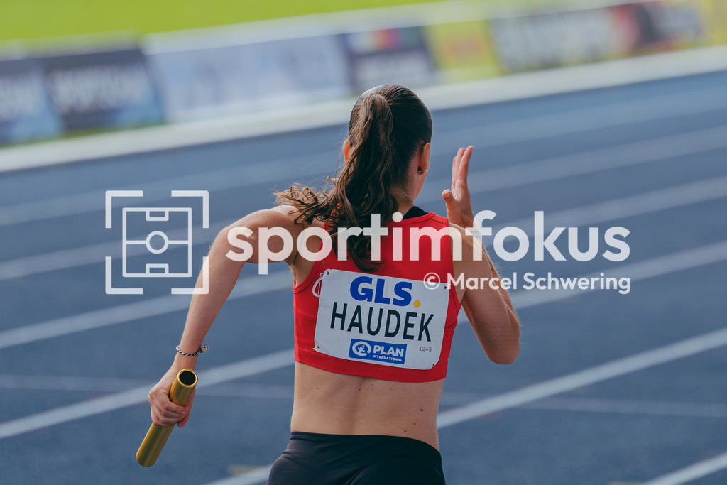 Deutsche Meisterschaften der Frauen und Männer 2026 | Jenna Haudek, LG Brillux Münster, 4x100-Meter-Staffel, Deutsche Meisterschaften der Frauen und Männer 2026, Lohrheidestadion Bochum-Wattenscheid, 26.07.2026. Foto: Marcel Schwering / sportimfokus - Realisiert mit Pictrs.com