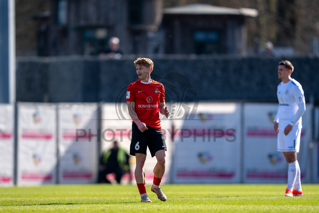 SG Sonnenhof Großaspach vs. KSV Hessen Kassel, Fussball, Regionalliga Südwest, 23. Spieltag, Saison 2025/2026, 07.03.2026 | Christian Mistl (SG Sonnenhof Großaspach, #06),SG Sonnenhof Großaspach vs. KSV Hessen Kassel, Fussball, Regionalliga Südwest, 23. Spieltag, Saison 2025/2026, 07.03.2026Foto: photosbyphips/Philip Ziegler