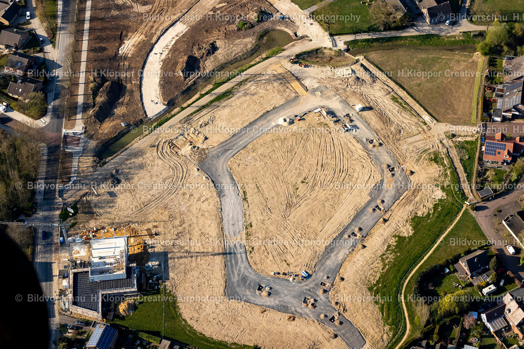 Luftbilder Geldern-9432 | Luftbild Baustelle mit Erschließungs - und Erdaufschüttungs- Arbeiten an der Dreihöfeweg, Grunewaldstraße, Baugebiet „Lüssfeld“ in Geldern im Bundesland Nordrhein-Westfalen, Deutschland - Realisiert mit Pictrs.com