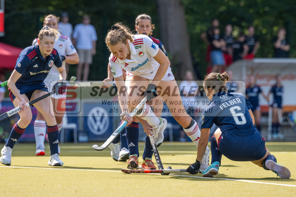 SFE_20230916_0063 | Hockey 1. Bundesliga Damen Rot-Weiss - Mannheimer HC am 16.09.2023 in Köln (KTHC Stadion Rot-Weiss Köln Tennis and Hockey Club), Photo: Stephan Fehrmann 2023 (Sports-Gallery),Lynn Krings ( Rot-Weiss Köln #19 )